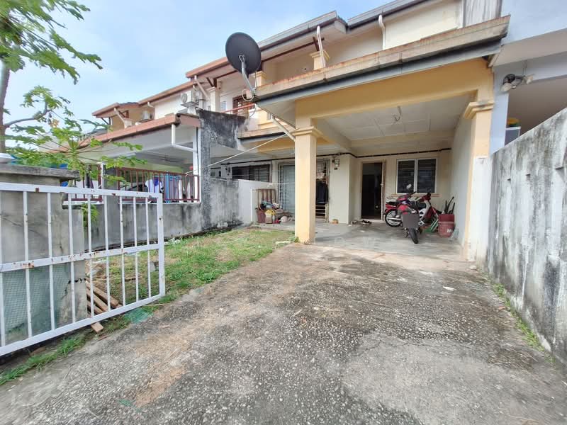 2-storey Terraced House for Sale in Bandar Putra Permai (Seri Kembangan) - Lily Siow - 20 x 70 - Puncak Jalil - PropertyGuru.com.my