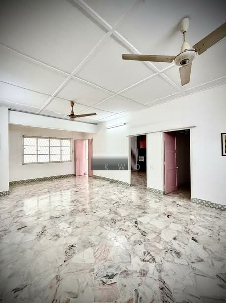 Rumah Berkembar untuk Dijual di Fettes Park (Tanjung Tokong) - KK Kwok - Living Room - PropertyGuru.com.my