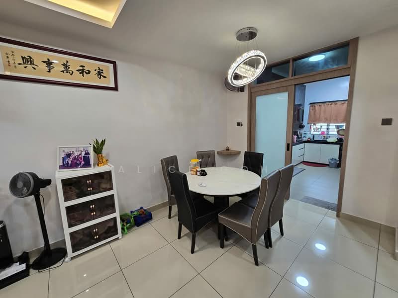 Rumah Teres 2 Tingkat untuk Dijual di Taman Mutiara Rini (Skudai) - Alice Goh - Dining Room - PropertyGuru.com.my