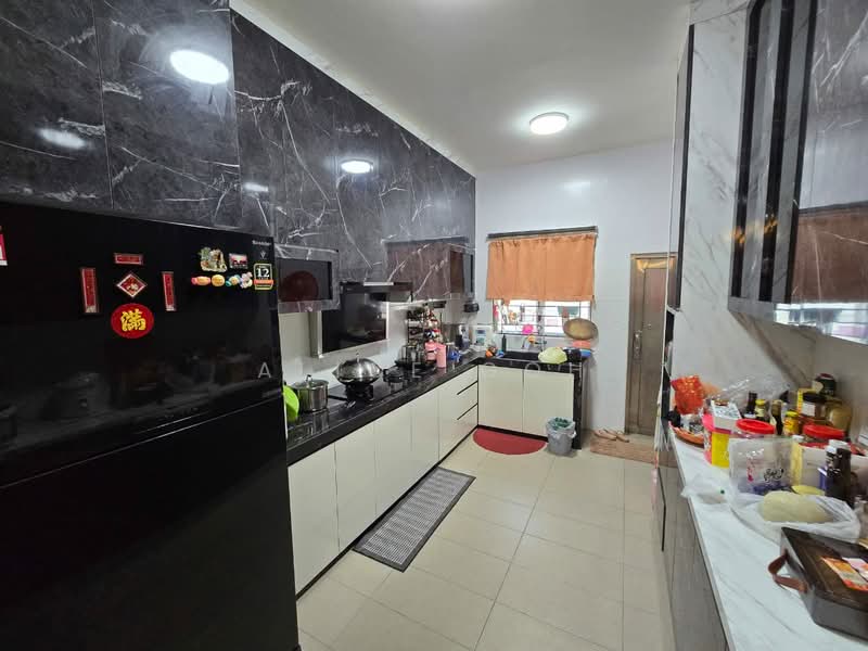 Rumah Teres 2 Tingkat untuk Dijual di Taman Mutiara Rini (Skudai) - Alice Goh - Kitchen - PropertyGuru.com.my