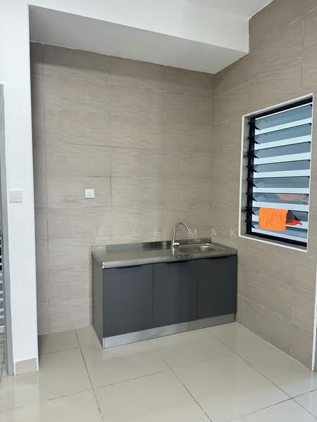 Apartment for Rent at KSL Bukit Gemilang - Chloe Mak - Kitchen - PropertyGuru.com.my