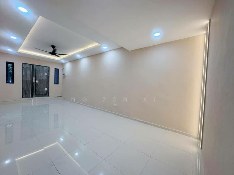 1-storey Terraced House for Sale in Taman Sri Skudai (Skudai) - NG ZEN XI - Living Room - PropertyGuru.com.my