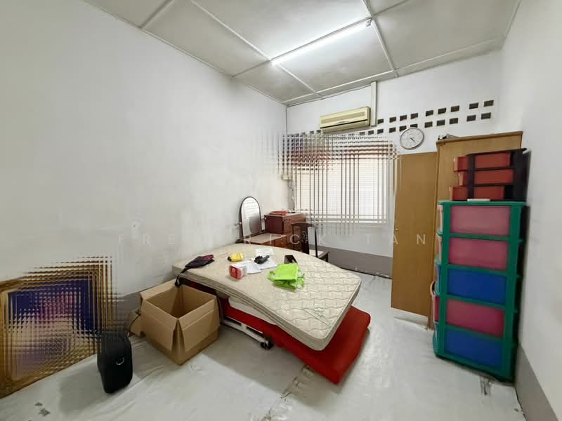 Rumah Teres 1 Tingkat untuk Dijual di Kepong Baru (Kepong) - Frederick Tan - Bedroom - PropertyGuru.com.my