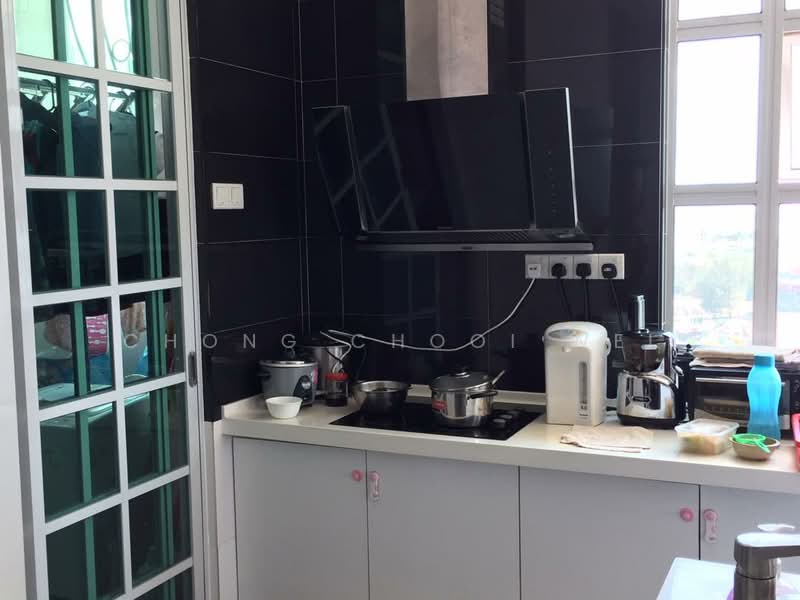 Condominium for Rent at The Brezza - Chong Chooi Wei - Kitchen - PropertyGuru.com.my