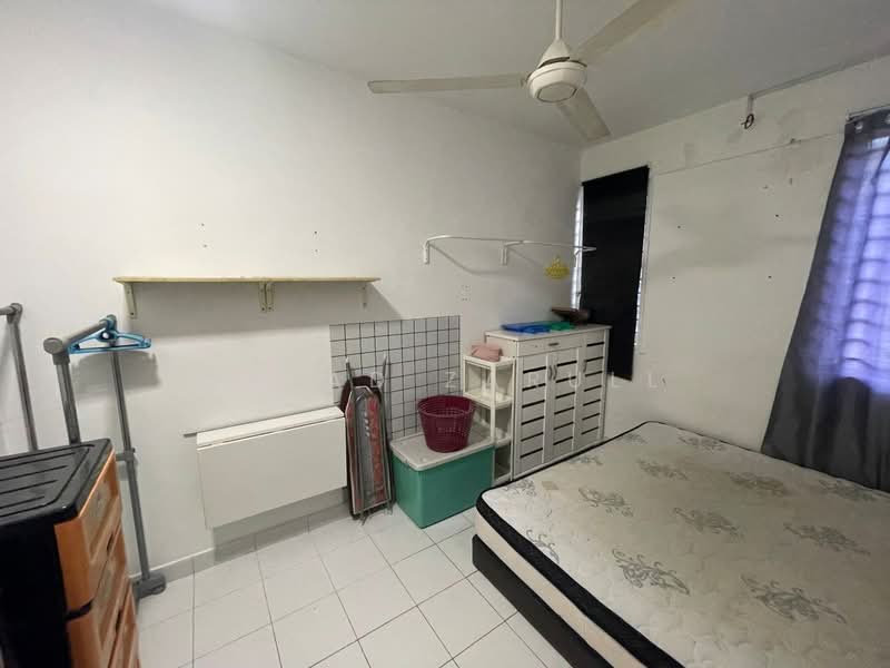 Pangsapuri untuk Dijual di Alam Budiman (Sri Budiman) - Azzad Zarull - 2nd Bedroom - PropertyGuru.com.my
