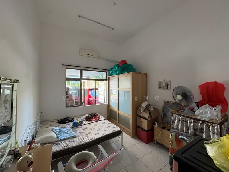 Rumah Teres 1 Tingkat untuk Dijual di Ayer Molek (Melaka) - Vinc Pheng - Bedroom - PropertyGuru.com.my