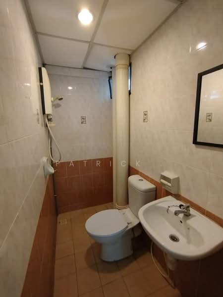 Pangsapuri untuk Disewa di University Place (Plaza Ivory) - Patrick . - Bathroom - PropertyGuru.com.my