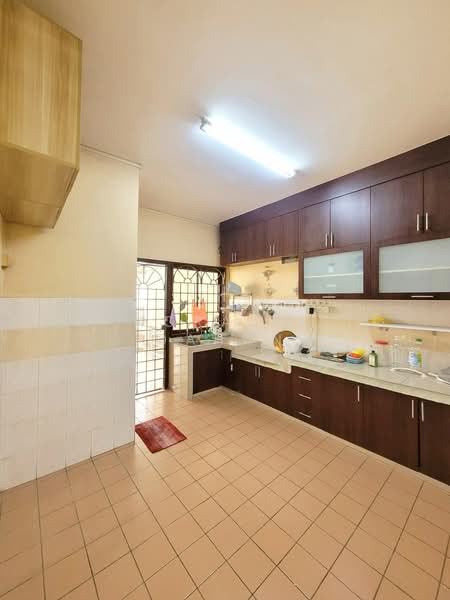 2-storey Terraced House for Sale in Taman Putra Prima (Puchong) - Noraini Dahan - Kitchen - PropertyGuru.com.my