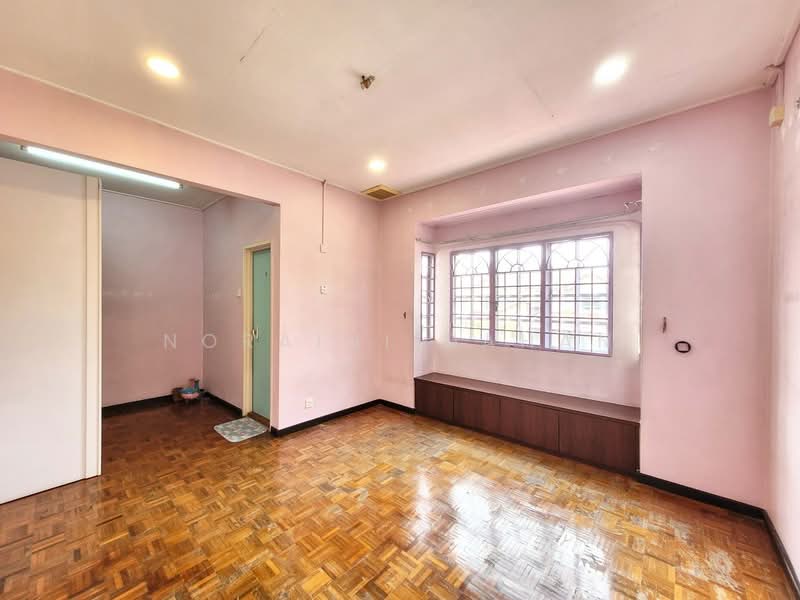 2-storey Terraced House for Sale in Taman Putra Prima (Puchong) - Noraini Dahan - Living Room - PropertyGuru.com.my