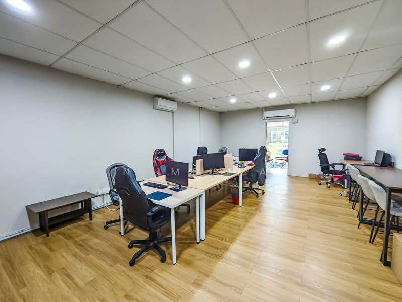 Office for Sale in Bandar Putra Permai (Seri Kembangan) - N. Melisa - Interior - PropertyGuru.com.my