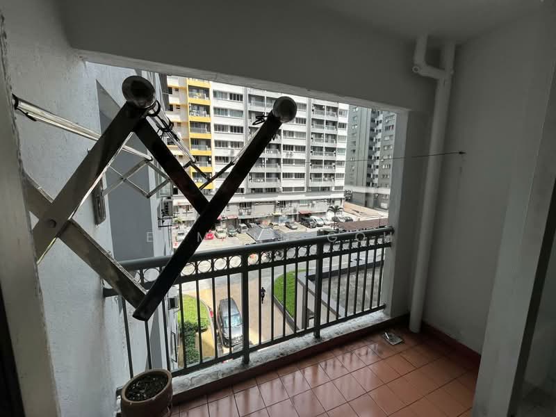 Kondominium untuk Dijual di South City (Perdana Selatan) Block C - Edmund Goh - Balcony - PropertyGuru.com.my