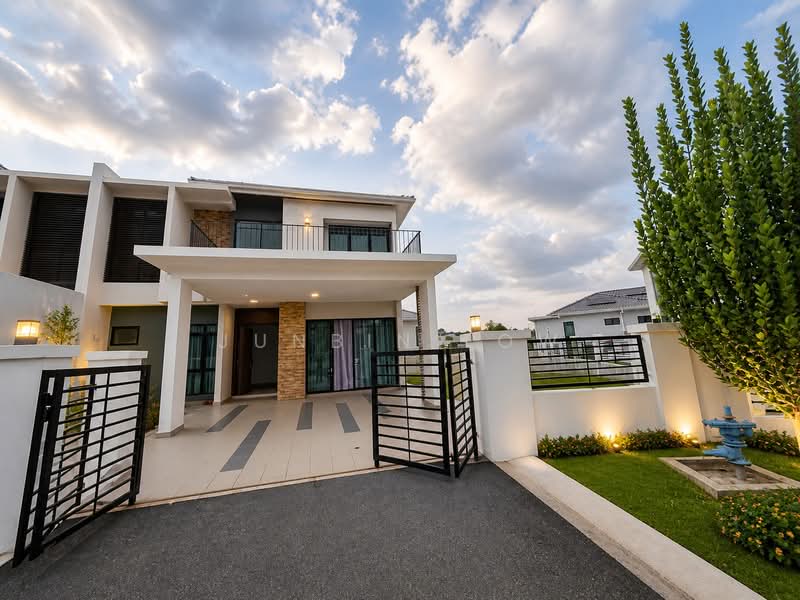 Semi-Detached House for Sale in Shah Alam (Selangor) - Junbin Low - Exterior - PropertyGuru.com.my