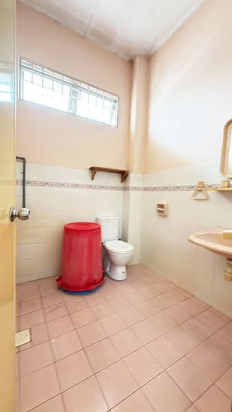 Rumah Teres 2 Tingkat untuk Dijual di BANDAR PUCHONG JAYA (Puchong) - Hann . - Bathroom - PropertyGuru.com.my