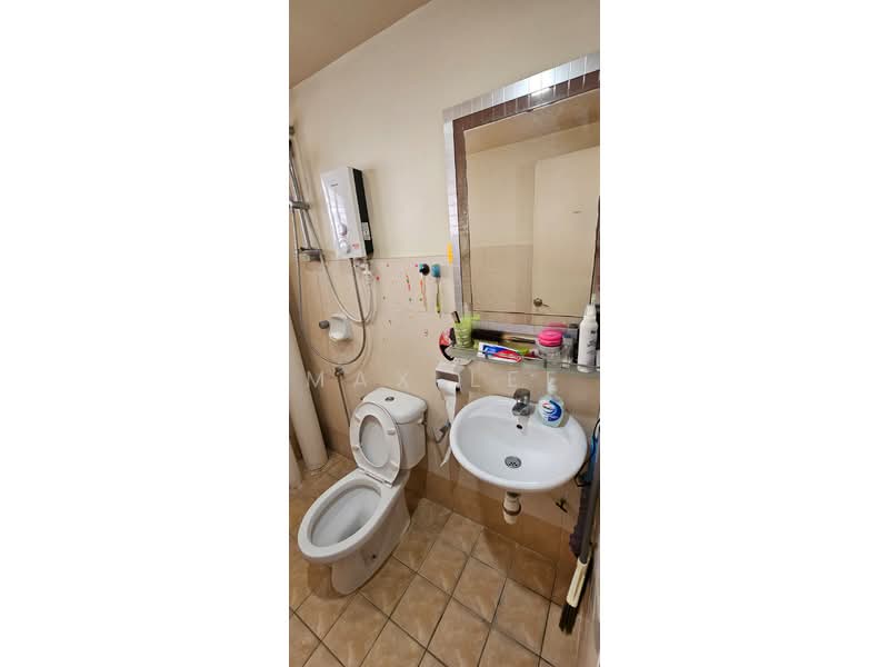 Kondominium untuk Dijual di Widuri Impian - Max Lee - Bathroom - PropertyGuru.com.my