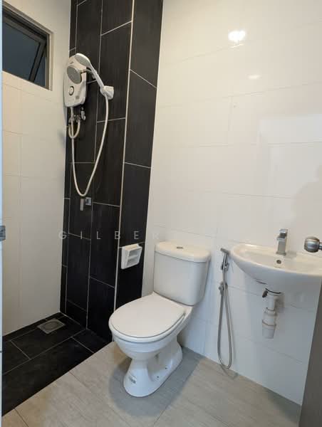 Servis Apartment untuk Dijual di Seasons Garden Residences - Gilbert Hor - Bathroom - PropertyGuru.com.my