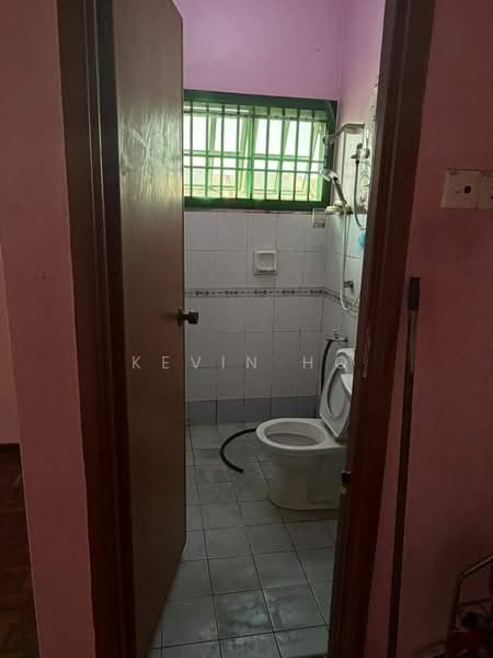 Rumah Teres 2 Tingkat untuk Dijual di Taman Setia Indah (Tebrau) - Kevin Ho - Bathroom - PropertyGuru.com.my