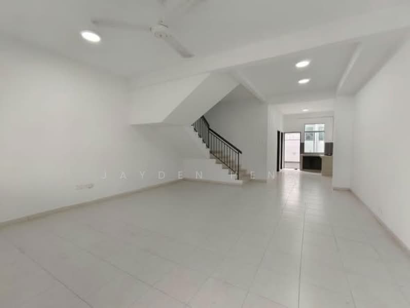 2-storey Terraced House for Sale in Taman Scientex Rawang (Rawang) - Jayden Heng - Living Room - PropertyGuru.com.my