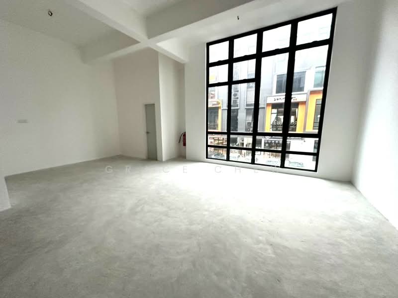 For Rent - Pelangi Avenue