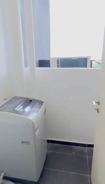 Servis Apartment untuk Dijual di D'Pristine - Sin Yie - Balcony - PropertyGuru.com.my