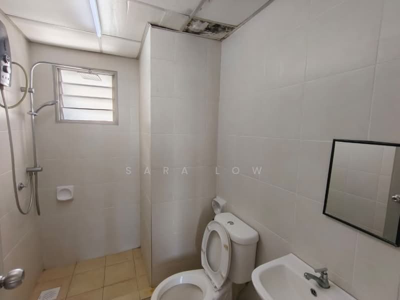 Servis Apartment untuk Dijual di Main Place Residence - Sara Low - Bathroom - PropertyGuru.com.my