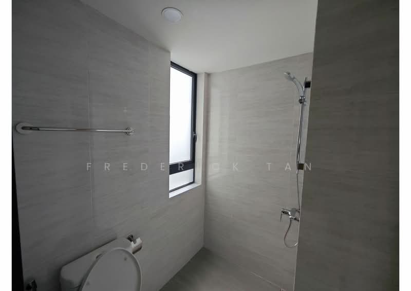 Servis Apartment untuk Disewa di Baron Residence @ Lake City - Frederick Tan - Bathroom - PropertyGuru.com.my