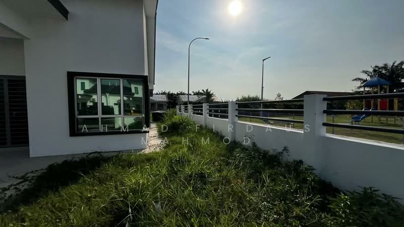 Semi-Detached House for Sale in Pulau Carey (Selangor) - Ahmad Firdaus Mahmod - Exterior - PropertyGuru.com.my