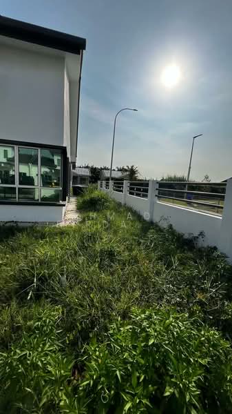 Semi-Detached House for Sale in Pulau Carey (Selangor) - Ahmad Firdaus Mahmod - Exterior - PropertyGuru.com.my