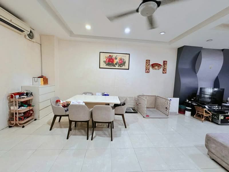 2-storey Terraced House for Sale in Taman Austin Perdana (Tebrau) - Kevin Ho - Dining Room - PropertyGuru.com.my