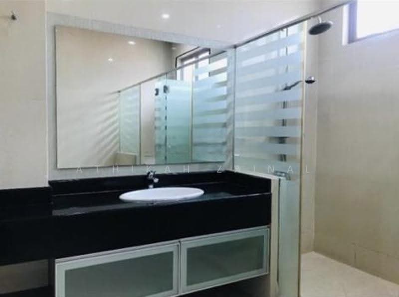 Semi-Detached House for Sale in Taman Sri Hartamas (Sri Hartamas) - Athikah Zainal - Bathroom - PropertyGuru.com.my