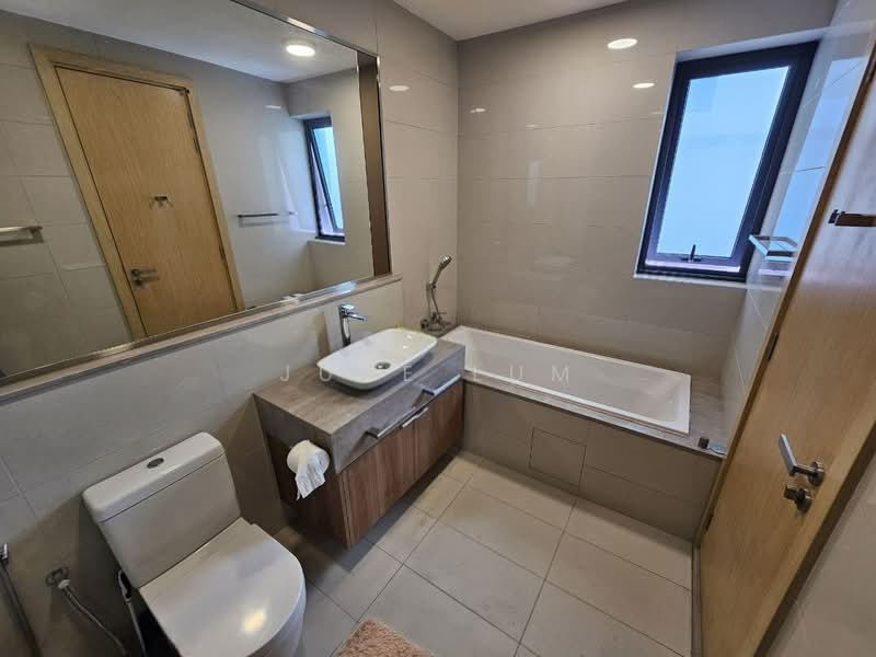 Service Residence for Sale at Megah Rise - June Lum - Bathtub - PropertyGuru.com.my