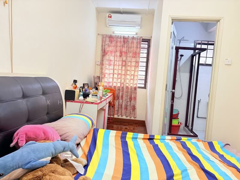 Rumah Teres 2 Tingkat untuk Dijual di Bandar Kinrara Seksyen 1 (Bandar Kinrara) - Kho Chng Guan - Bedroom - PropertyGuru.com.my