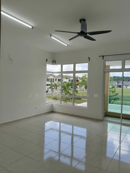 Rumah Teres untuk Disewa di Taman Pinggiran Senawang (Sungai Gadut) - Jessie Lim - Living Room - PropertyGuru.com.my