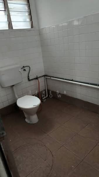 2-storey Terraced House for Sale in Seksyen 17 (Petaling Jaya) - Teresa Chow - Bathroom - PropertyGuru.com.my