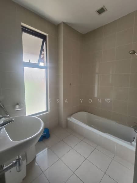 2-storey Terraced House for Sale in Leisure Farm (Gelang Patah) - Alyssa Yong - Bathroom - PropertyGuru.com.my
