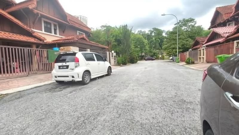 2-storey Terraced House for Sale in Alam Damai (Cheras) - Kenny Choo - Exterior - PropertyGuru.com.my