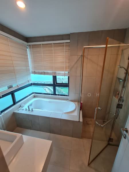 Kondominium untuk Dijual di The Light Point - Alston Loh - Bathroom - PropertyGuru.com.my