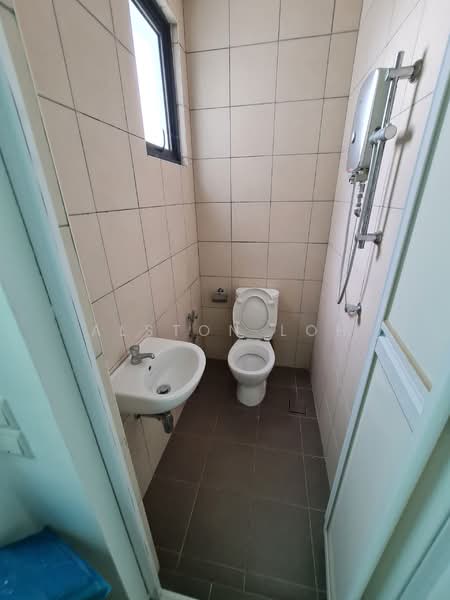 Kondominium untuk Dijual di The Light Point - Alston Loh - Bathroom - PropertyGuru.com.my
