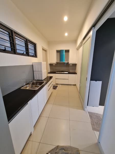 Kondominium untuk Dijual di The Light Point - Alston Loh - Kitchen - PropertyGuru.com.my