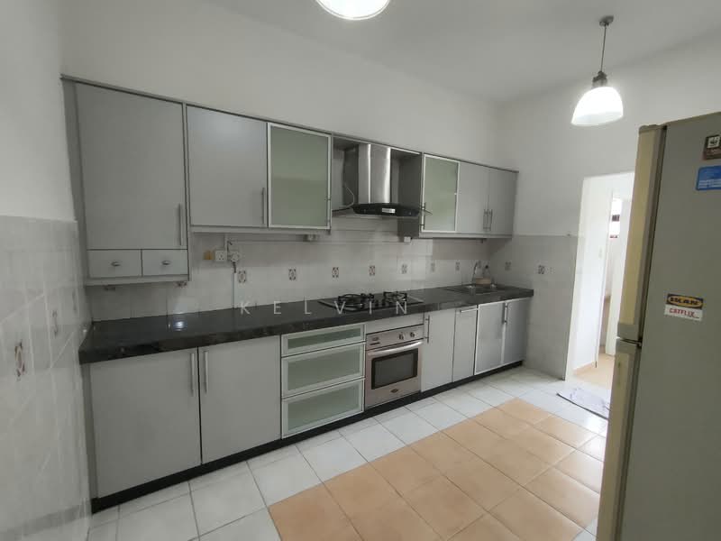 Townhouse for Sale in Petaling Jaya (Selangor) - Kelvin . - Kitchen - PropertyGuru.com.my