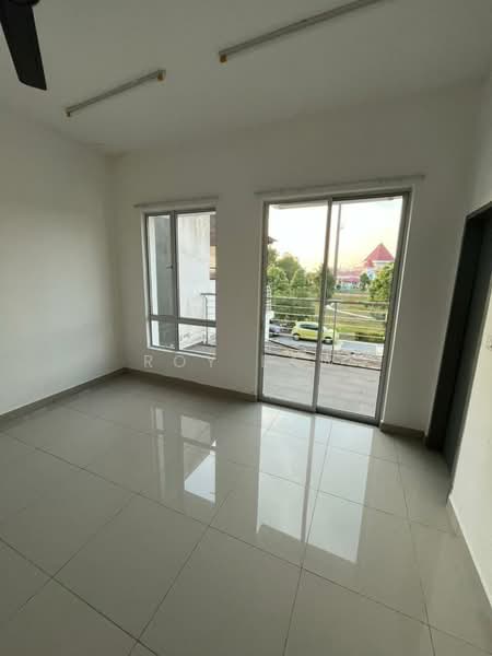 Rumah Teres 2 Tingkat untuk Disewa di Bandar Springhill (Port Dickson) - Roy Law - Interior - PropertyGuru.com.my