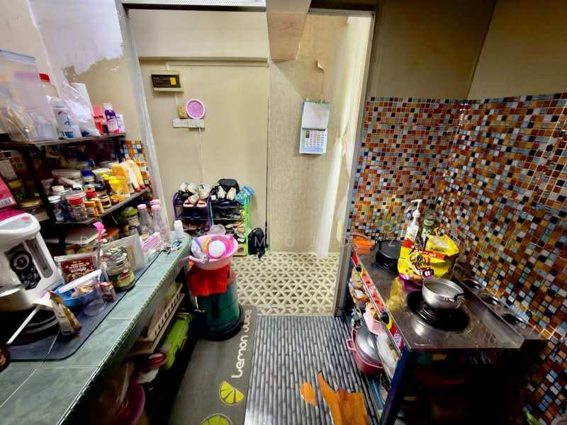 Pangsapuri untuk Dijual di Saujana Ria / Sri Saujana - Danial Mohd Zaki - Kitchen - PropertyGuru.com.my