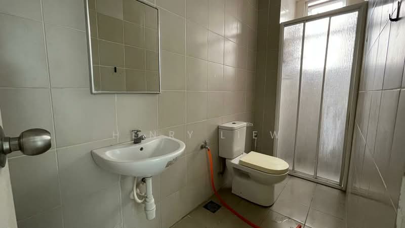 Kondominium untuk Dijual di Mutiara Ville - Henry Liew - Bathroom - PropertyGuru.com.my