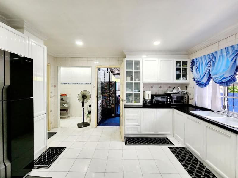 Rumah Banglo untuk Dijual di Seksyen 6 (Shah Alam) - Ashraff Daniel - PropertyGuru.com.my