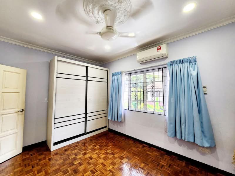 Rumah Banglo untuk Dijual di Seksyen 6 (Shah Alam) - Ashraff Daniel - PropertyGuru.com.my