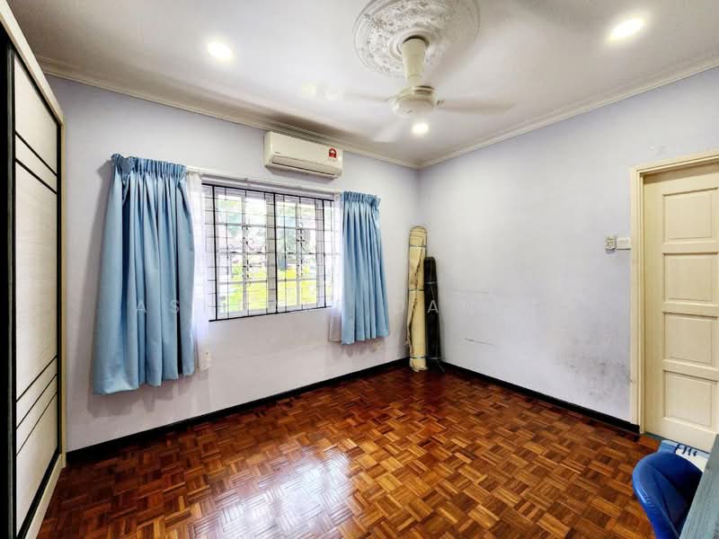 Rumah Banglo untuk Dijual di Seksyen 6 (Shah Alam) - Ashraff Daniel - PropertyGuru.com.my