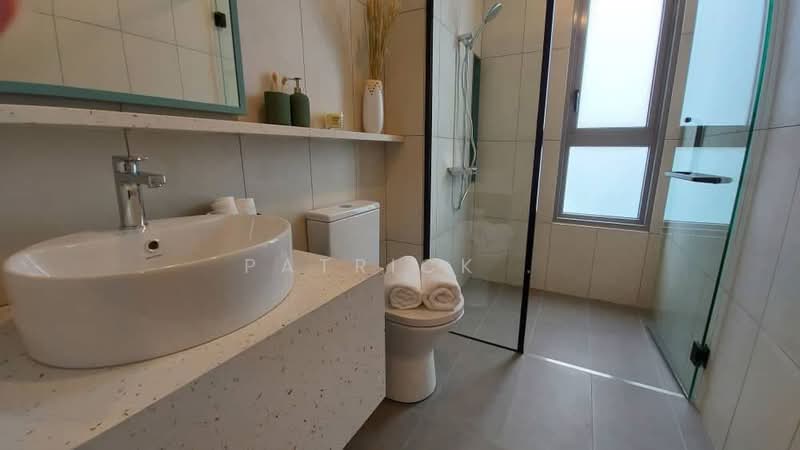 Servis Apartment untuk Disewa di The Meg - Patrick . - Bathroom - PropertyGuru.com.my