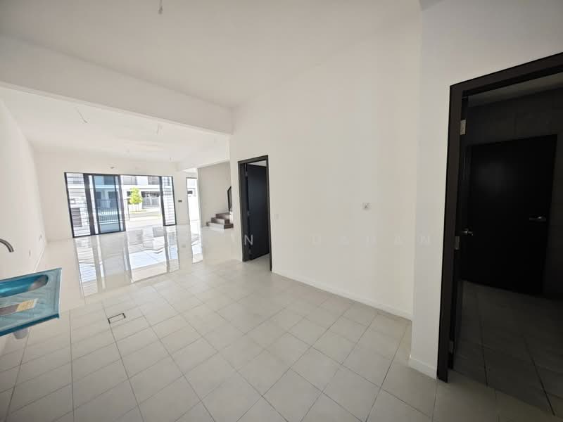 2-storey Terraced House for Sale in Sepang (Selangor) - Noraini Dahan - Living Room - PropertyGuru.com.my