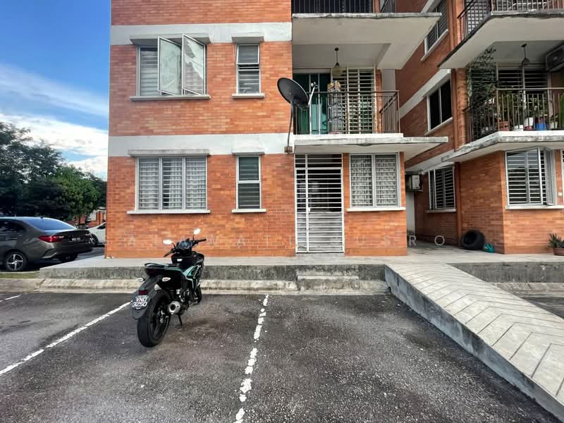 Apartment for Sale at Alam Budiman (Sri Budiman) - Salawati Busro - Exterior - PropertyGuru.com.my