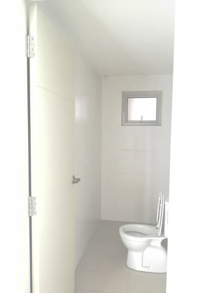 Condominium for Sale at The Latitude Condominium - Ivy Yeoh - Bathroom - PropertyGuru.com.my