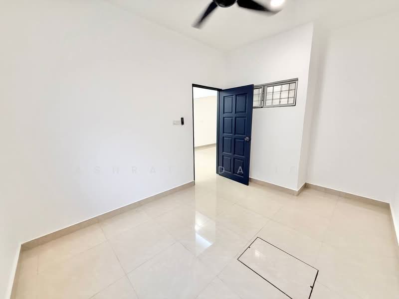 2-storey Terraced House for Sale in Bandar Tasik Kesuma (Beranang) - Ashraff Daniel - Interior - PropertyGuru.com.my